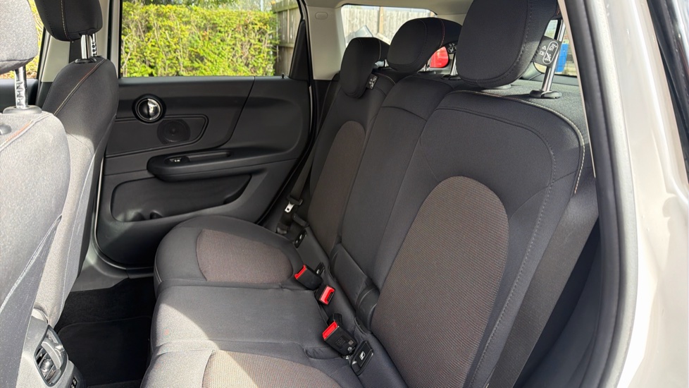 MINI Countryman 1.5 Cooper Classic 5dr Auto Petrol Hatchback - Image 12
