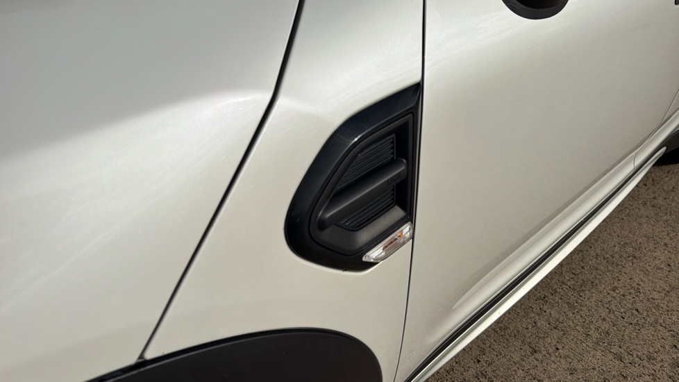 MINI Countryman 1.5 Cooper Classic 5dr Auto Petrol Hatchback - Image 27