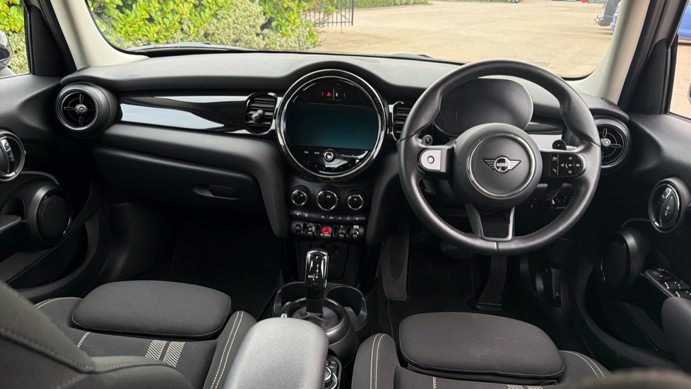 MINI Hatchback 2.0 Cooper S Classic 5dr Petrol Hatchback - Image 4
