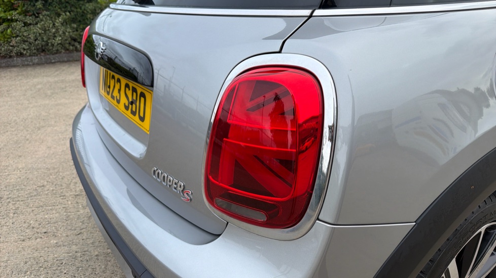 MINI Hatchback 2.0 Cooper S Classic 5dr Petrol Hatchback - Image 22