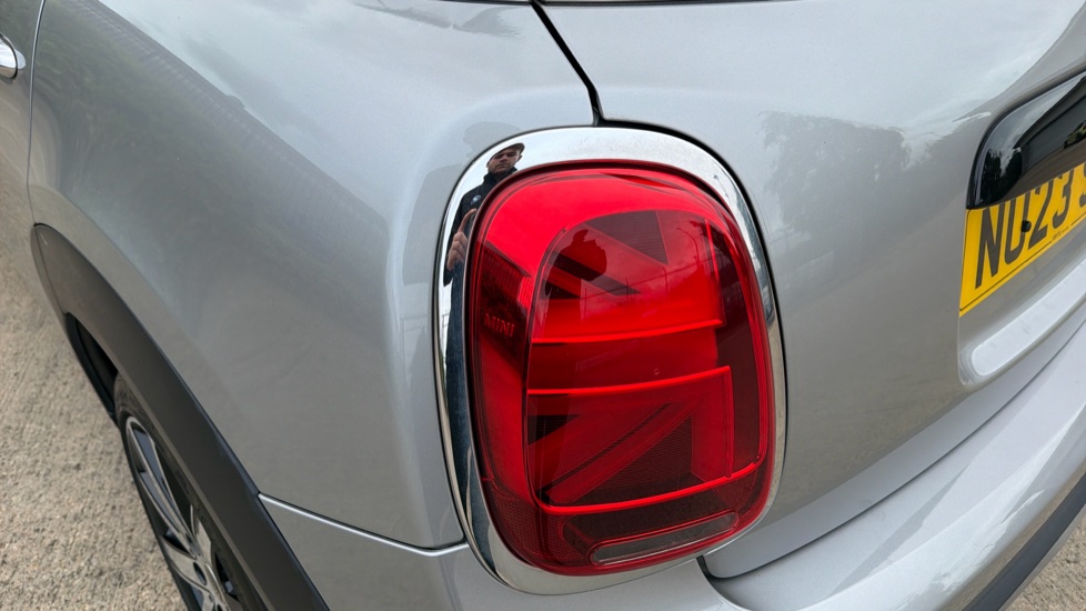 MINI Hatchback 2.0 Cooper S Classic 5dr Petrol Hatchback - Image 31