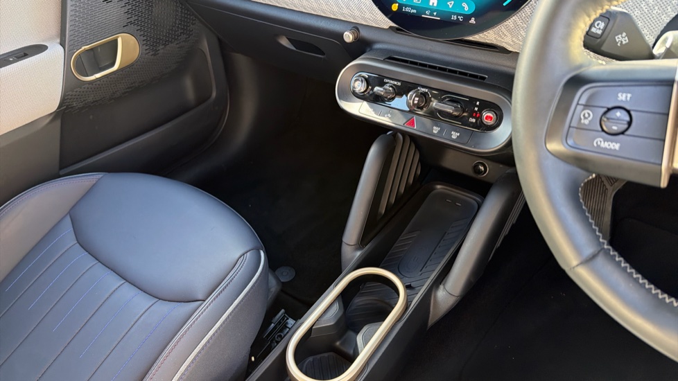 MINI Cooper 160kW SE Exclusive 54kWh 3dr Auto Electric Hatchback - Image 10