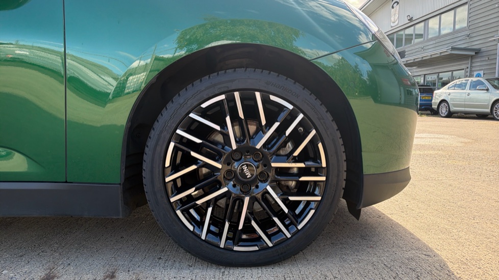 MINI Cooper 160kW SE Exclusive 54kWh 3dr Auto Electric Hatchback - Image 14