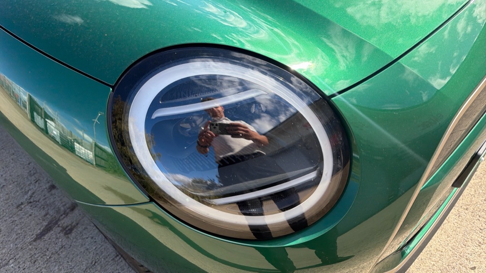 MINI Cooper 160kW SE Exclusive 54kWh 3dr Auto Electric Hatchback - Image 23