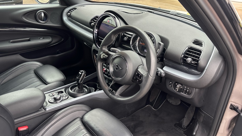MINI Clubman 1.5 Cooper Exclusive 6dr Auto [Comfort/Nav+ Pack] Petrol Estate - Image 6
