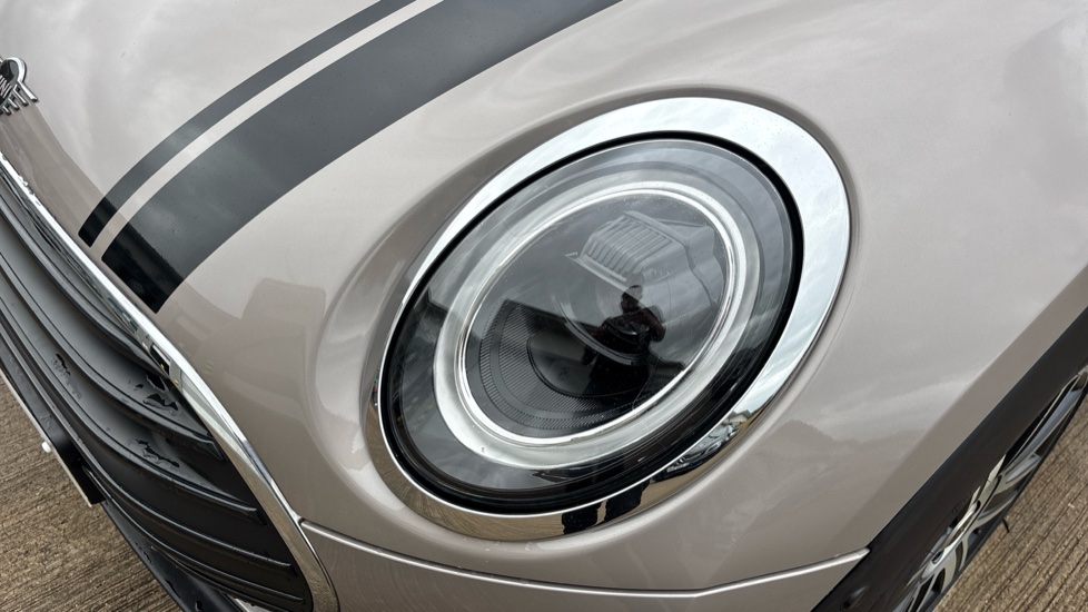 MINI Clubman 1.5 Cooper Exclusive 6dr Auto [Comfort/Nav+ Pack] Petrol Estate - Image 34