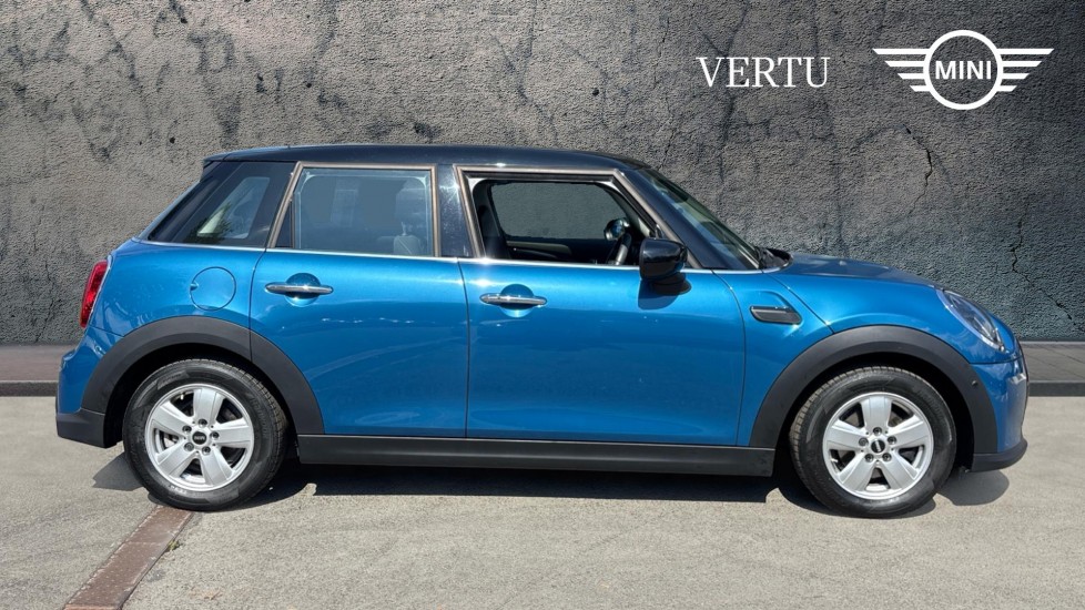 MINI Hatchback 1.5 Cooper Classic 5dr Auto Petrol Hatchback - Image 3