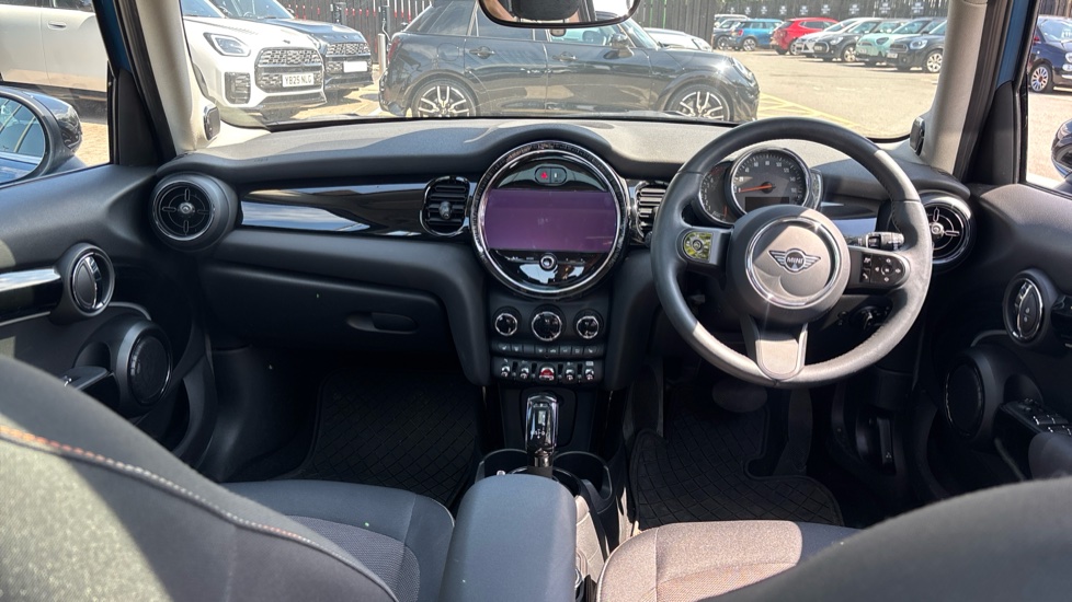 MINI Hatchback 1.5 Cooper Classic 5dr Auto Petrol Hatchback - Image 4