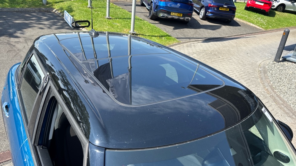 MINI Hatchback 1.5 Cooper Classic 5dr Auto Petrol Hatchback - Image 21