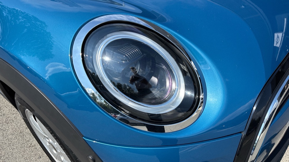 MINI Hatchback 1.5 Cooper Classic 5dr Auto Petrol Hatchback - Image 23