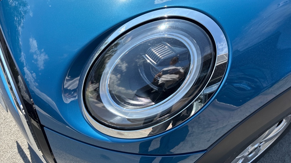 MINI Hatchback 1.5 Cooper Classic 5dr Auto Petrol Hatchback - Image 25