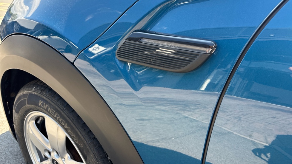 MINI Hatchback 1.5 Cooper Classic 5dr Auto Petrol Hatchback - Image 27