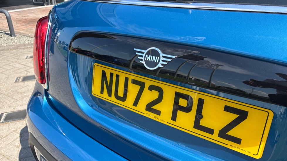 MINI Hatchback 1.5 Cooper Classic 5dr Auto Petrol Hatchback - Image 30