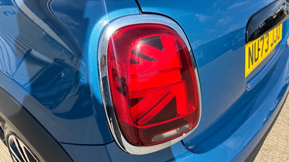 MINI Hatchback 1.5 Cooper Exclusive Premium 3dr Petrol Hatchback - Image 30