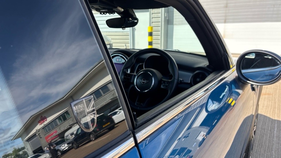 MINI Hatchback 1.5 Cooper Exclusive Premium 3dr Petrol Hatchback - Image 33