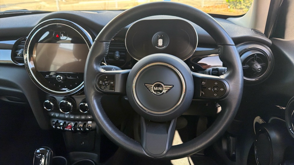 MINI Hatchback 1.5 Cooper Classic Premium 5dr Auto Petrol Hatchback - Image 5