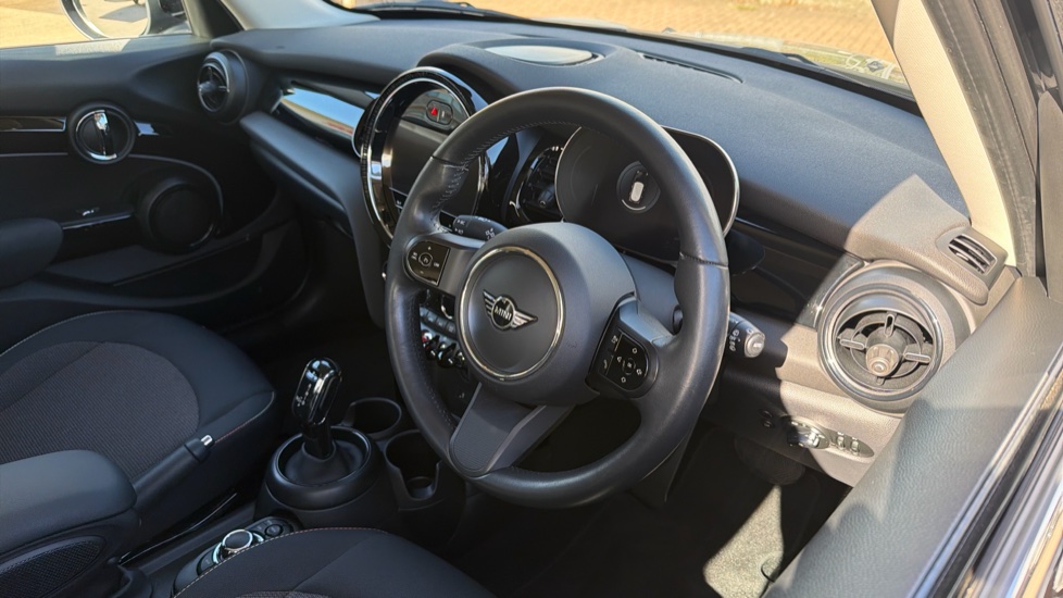 MINI Hatchback 1.5 Cooper Classic Premium 5dr Auto Petrol Hatchback - Image 6