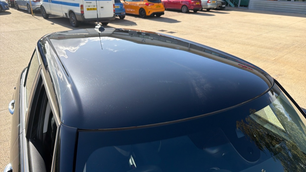 MINI Hatchback 1.5 Cooper Classic Premium 5dr Auto Petrol Hatchback - Image 21