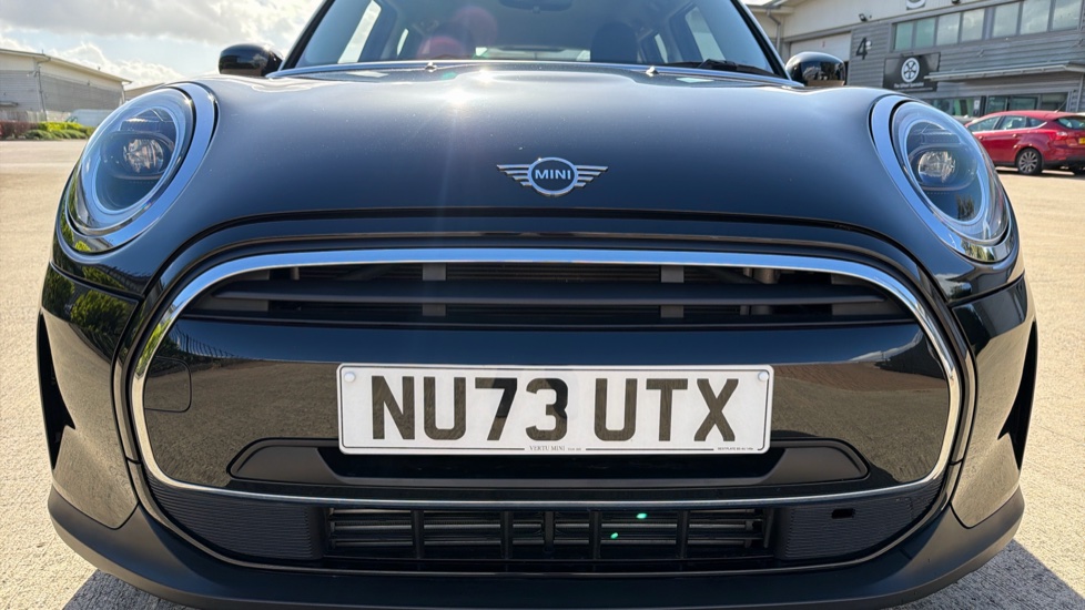 MINI Hatchback 1.5 Cooper Classic Premium 5dr Auto Petrol Hatchback - Image 26