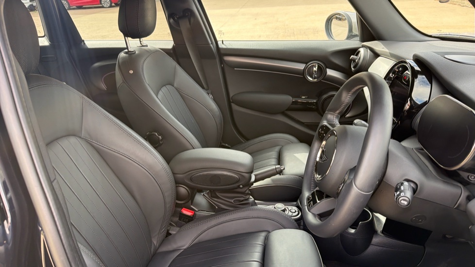 MINI Hatchback 1.5 Cooper Exclusive 5dr Auto Petrol Hatchback - Image 11