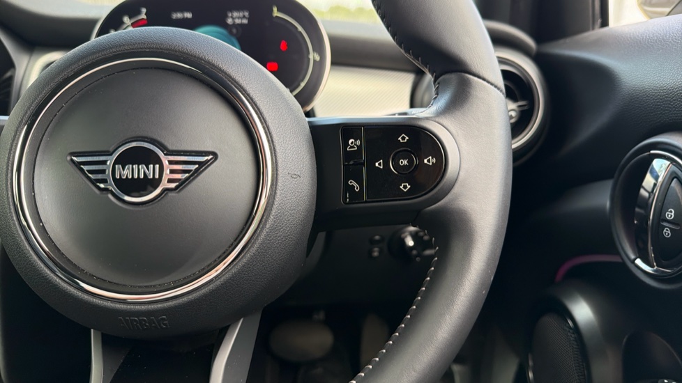 MINI Hatchback 1.5 Cooper Exclusive 5dr Auto Petrol Hatchback - Image 18