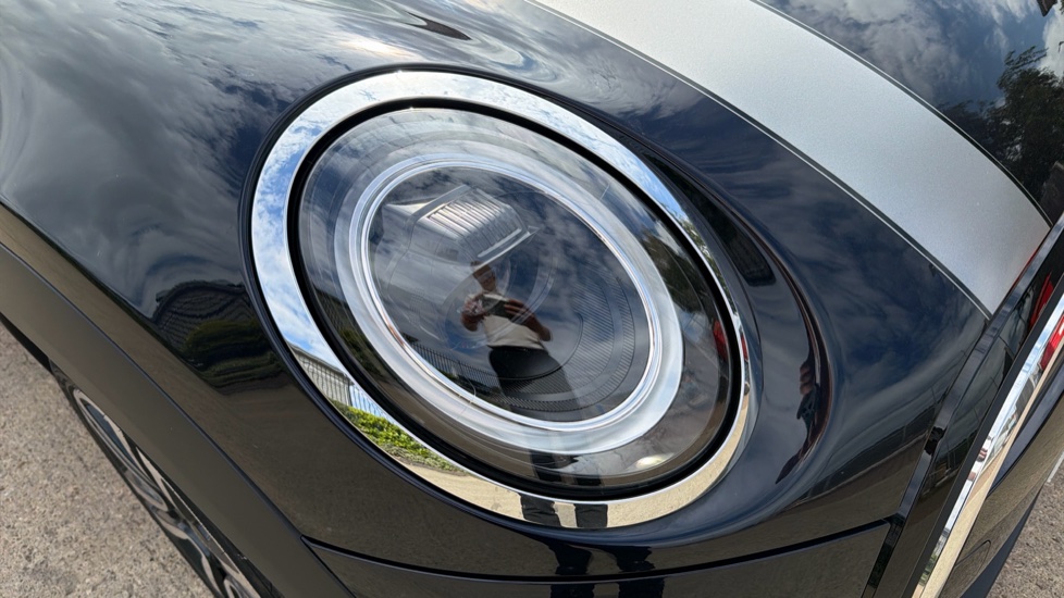 MINI Hatchback 1.5 Cooper Exclusive 5dr Auto Petrol Hatchback - Image 23