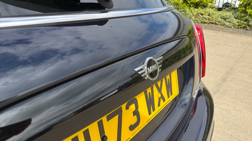 MINI Hatchback 1.5 Cooper Exclusive 5dr Auto Petrol Hatchback - Image 31