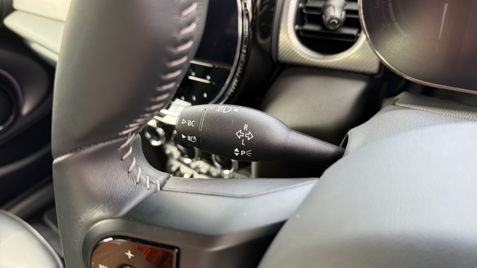 MINI Hatchback 1.5 Cooper Exclusive 5dr Auto Petrol Hatchback - Image 40