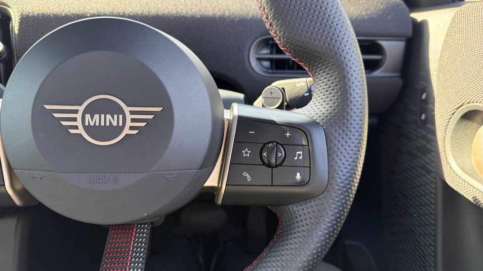 MINI Cooper 2.0 S Sport 5dr Auto Petrol Hatchback - Image 18