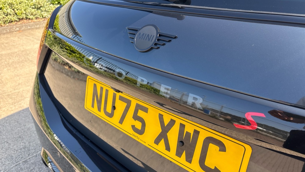 MINI Cooper 2.0 S Exclusive 3dr Auto Petrol Hatchback - Image 30