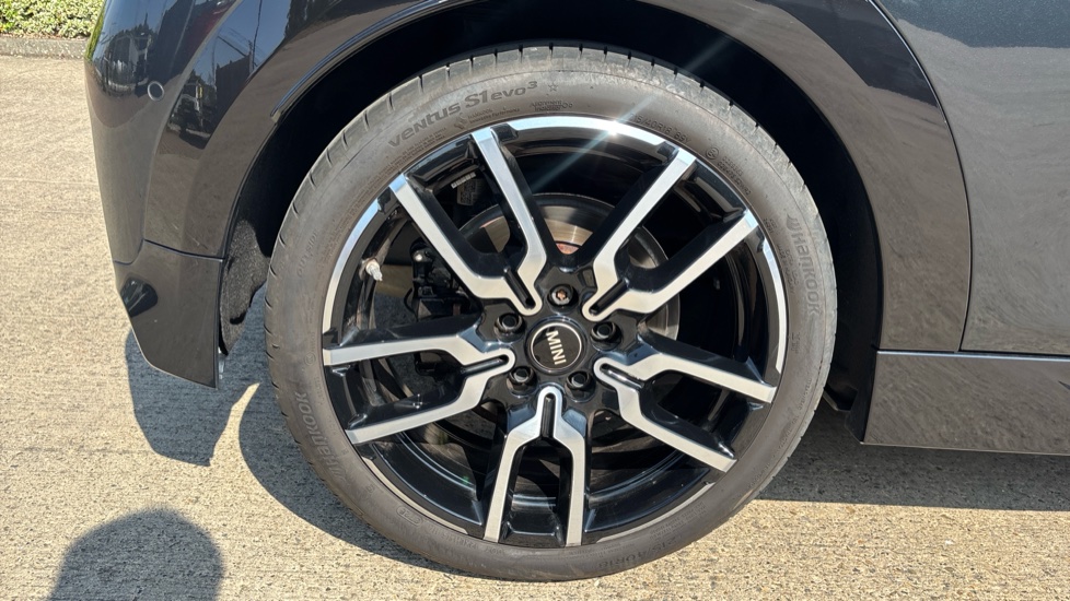 MINI Cooper 2.0 S Exclusive 3dr Auto Petrol Hatchback - Image 31