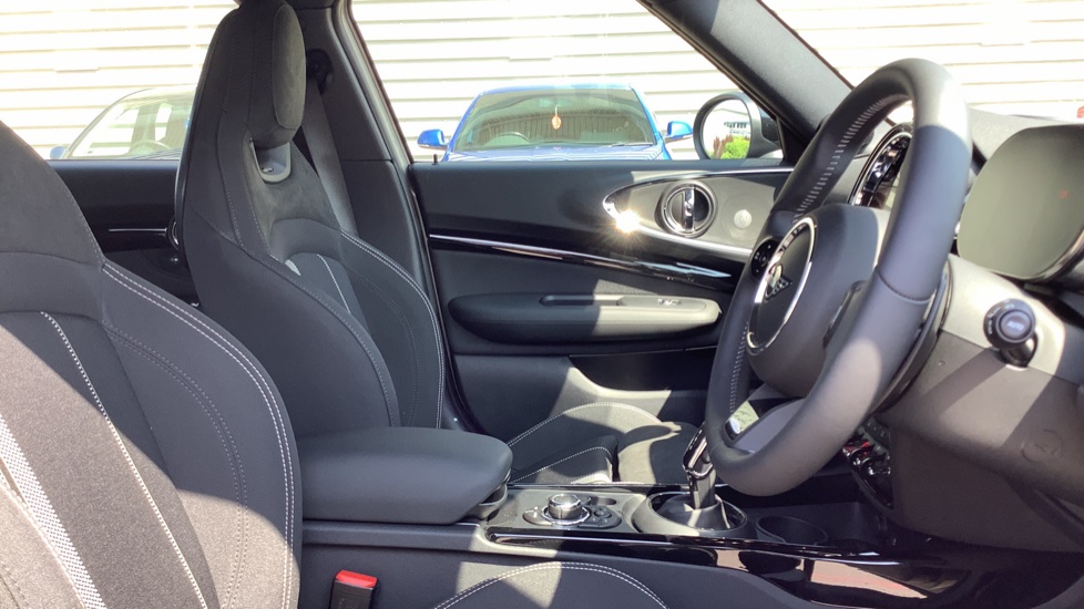 MINI Clubman 2.0 Cooper S Sport 6dr Auto Petrol Estate - Image 11
