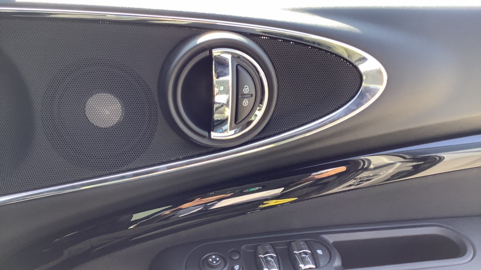 MINI Clubman 2.0 Cooper S Sport 6dr Auto Petrol Estate - Image 20