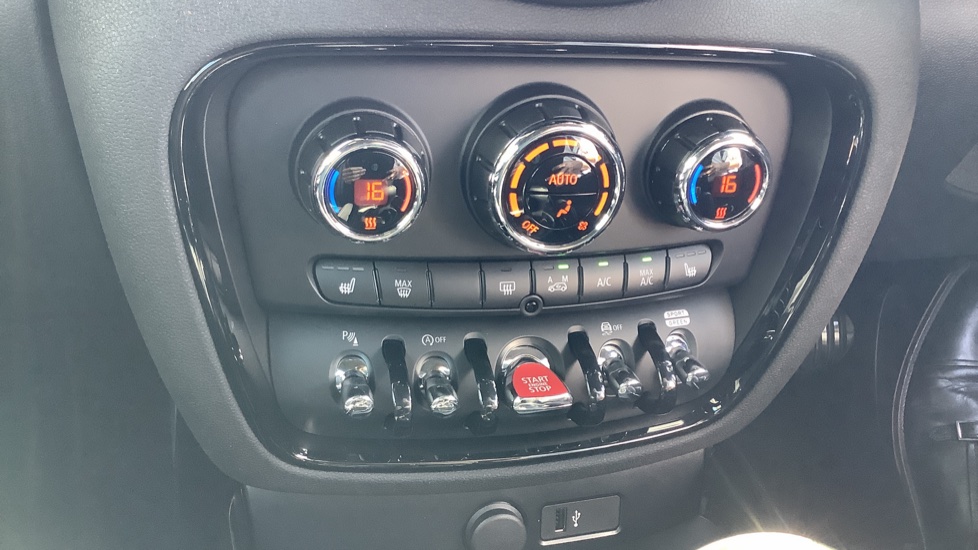 MINI Clubman 2.0 Cooper S Sport 6dr Auto Petrol Estate - Image 25