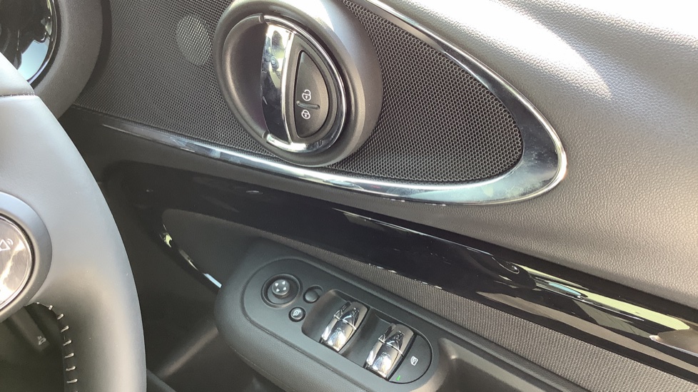 MINI Clubman 2.0 Cooper S Sport 6dr Auto Petrol Estate - Image 31