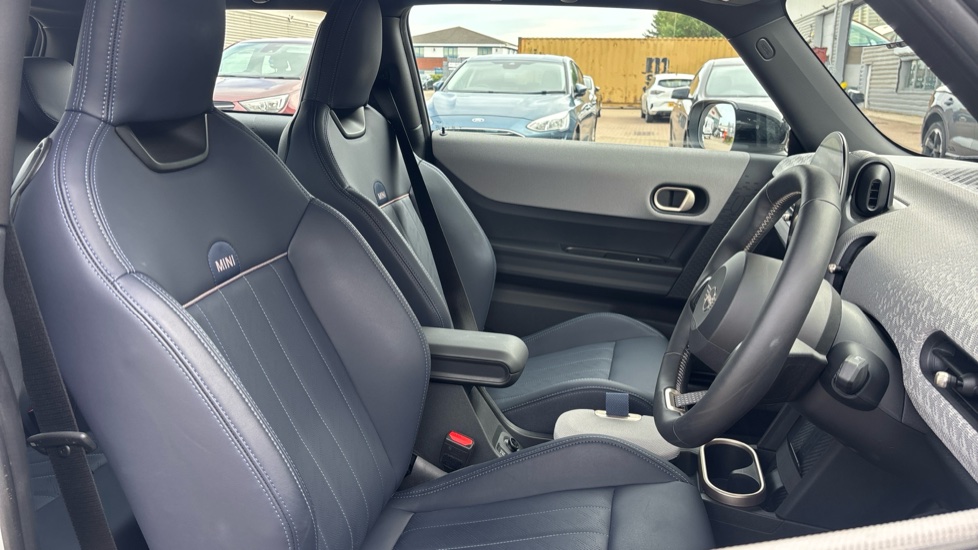 MINI Cooper 2.0 S Exclusive 3dr Auto Petrol Hatchback - Image 11