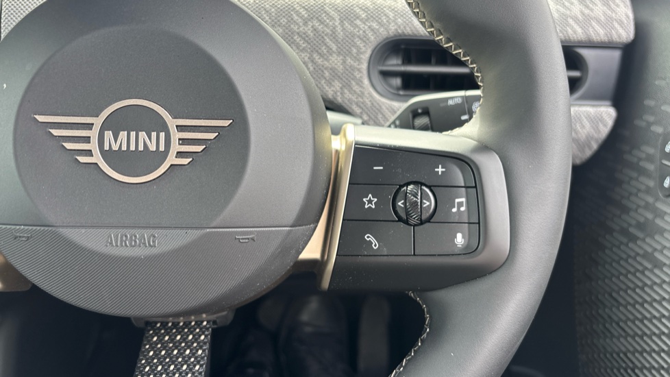 MINI Cooper 2.0 S Exclusive 3dr Auto Petrol Hatchback - Image 18