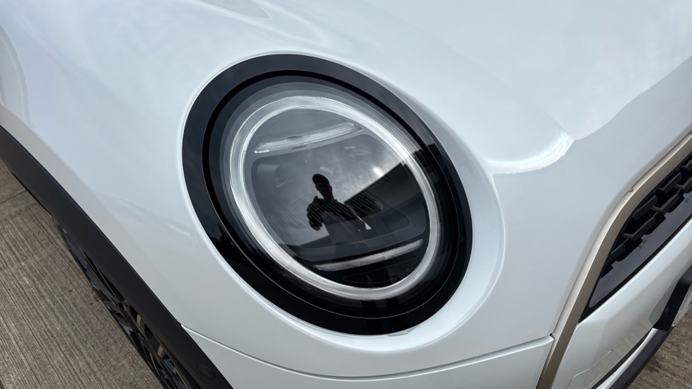 MINI Cooper 2.0 S Exclusive 3dr Auto Petrol Hatchback - Image 23