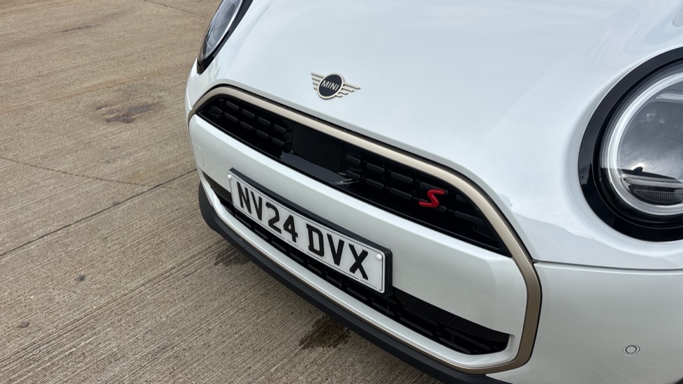 MINI Cooper 2.0 S Exclusive 3dr Auto Petrol Hatchback - Image 24