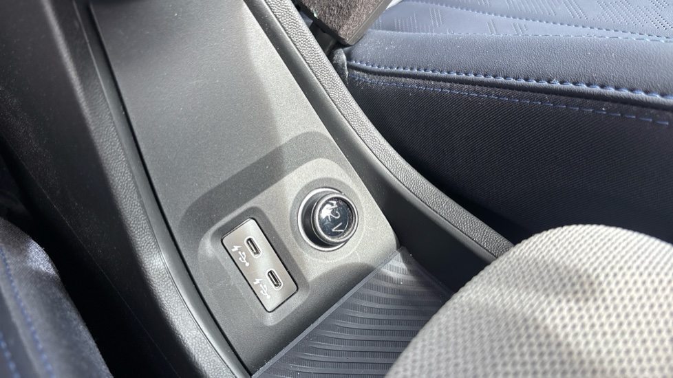 MINI Cooper 2.0 S Exclusive 3dr Auto Petrol Hatchback - Image 50