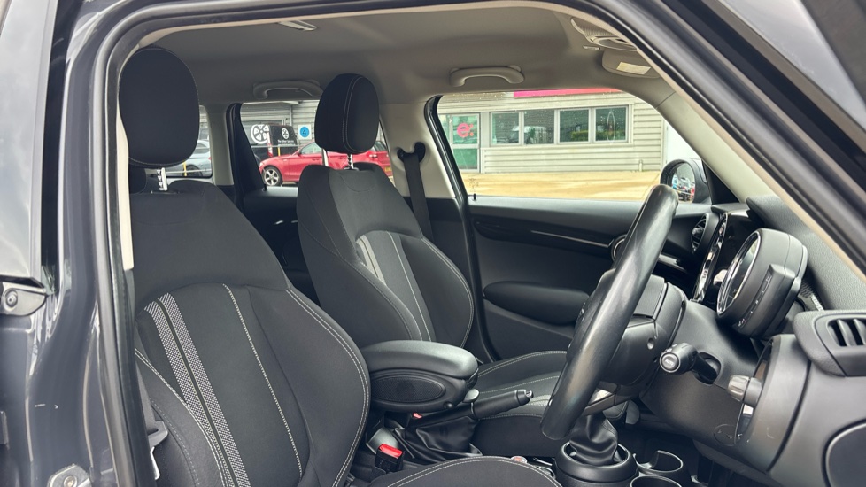 MINI Hatchback 2.0 Cooper S Classic II 5dr Petrol Hatchback - Image 11