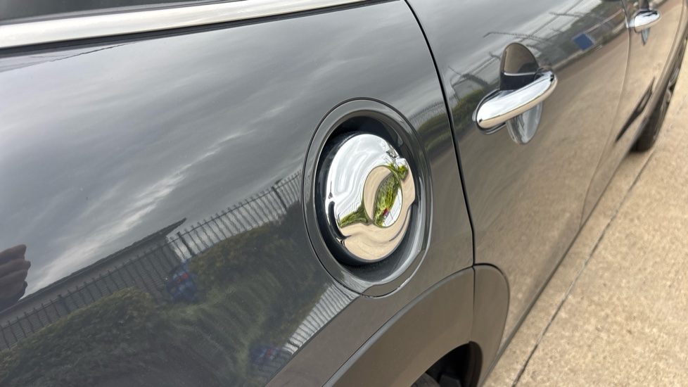 MINI Hatchback 2.0 Cooper S Classic II 5dr Petrol Hatchback - Image 26