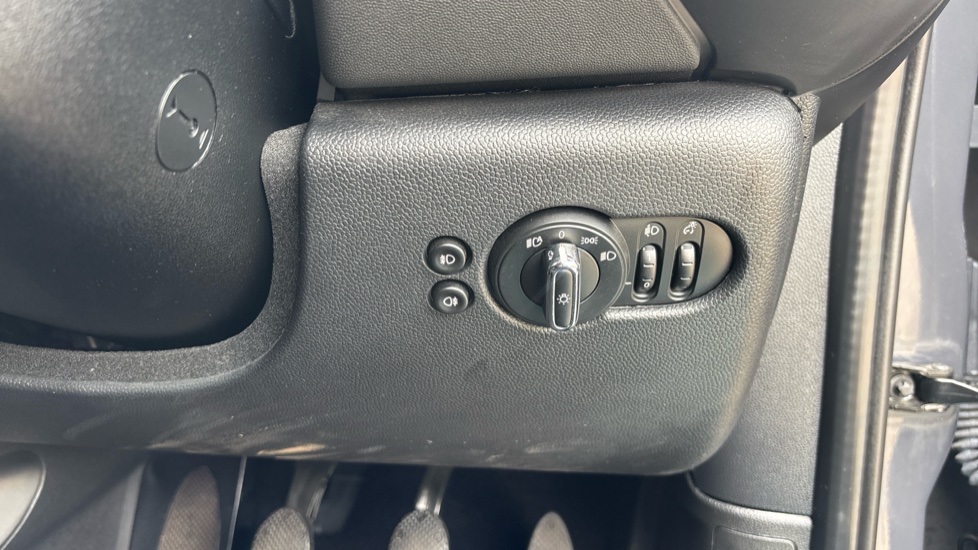 MINI Hatchback 2.0 Cooper S Classic II 5dr Petrol Hatchback - Image 39