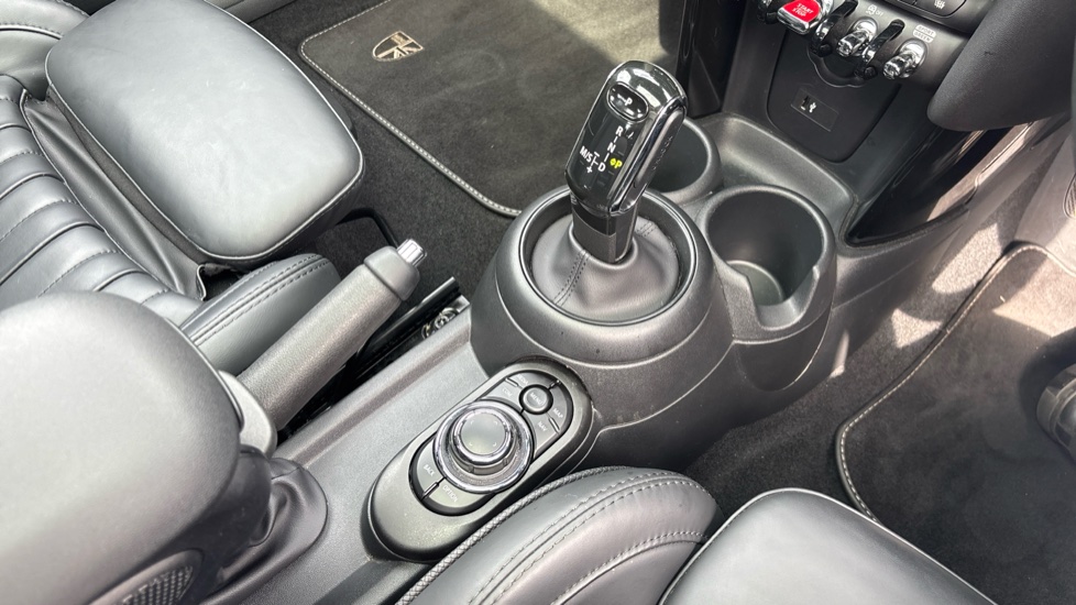 MINI Hatchback 1.5 Cooper Exclusive 5dr Auto Petrol Hatchback - Image 10