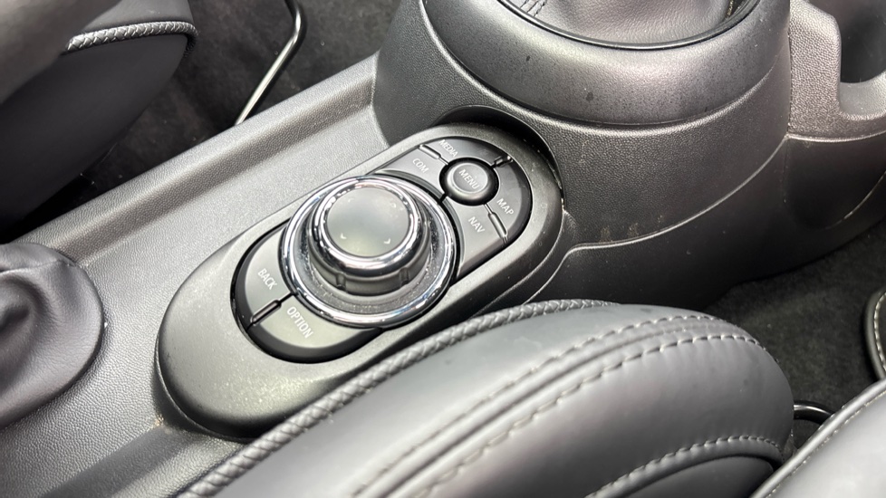 MINI Hatchback 1.5 Cooper Exclusive 5dr Auto Petrol Hatchback - Image 19