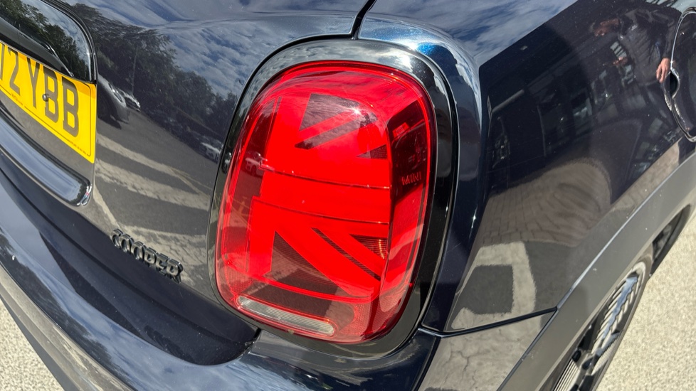 MINI Hatchback 1.5 Cooper Exclusive 5dr Auto Petrol Hatchback - Image 22