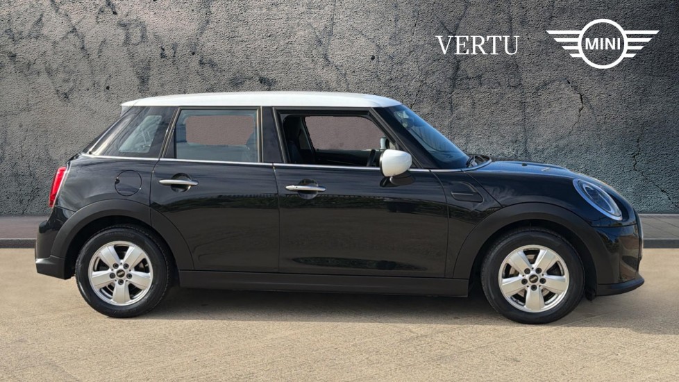 MINI Hatchback 1.5 Cooper Classic Premium 5dr Auto Petrol Hatchback - Image 3