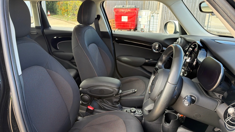 MINI Hatchback 1.5 Cooper Classic Premium 5dr Auto Petrol Hatchback - Image 11