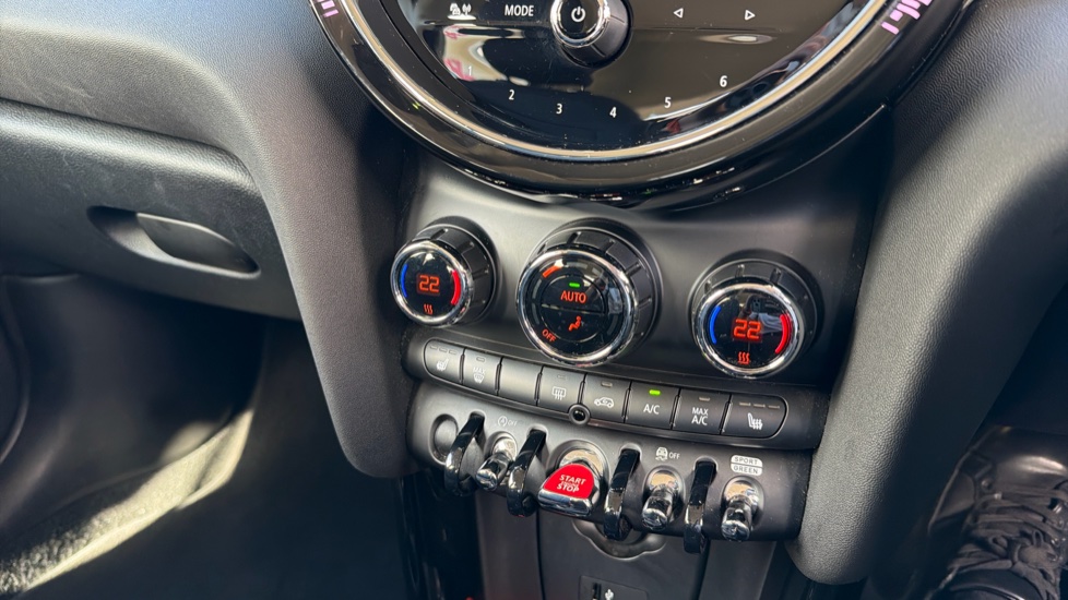 MINI Hatchback 1.5 Cooper Classic Premium 5dr Auto Petrol Hatchback - Image 49
