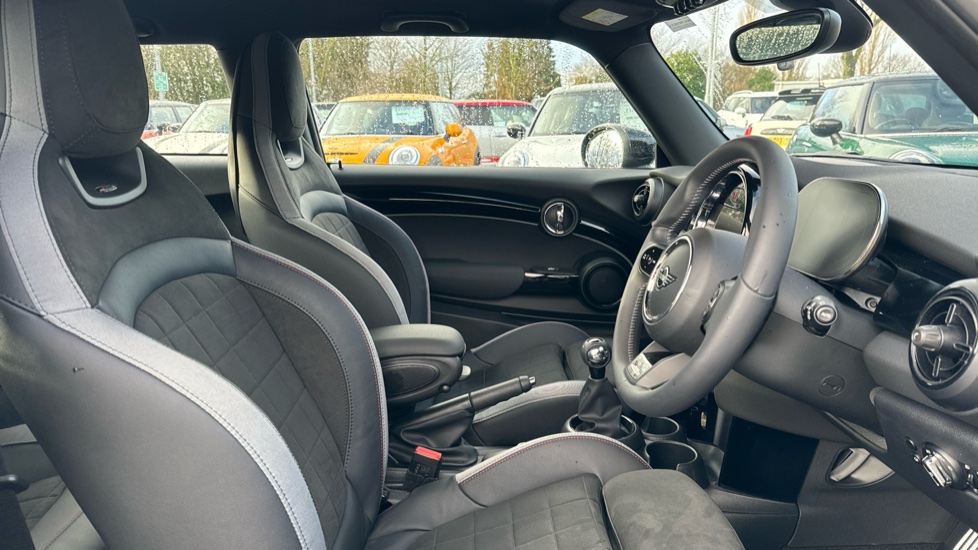 MINI Hatchback 1.5 Cooper Sport 3dr Petrol Hatchback - Image 10
